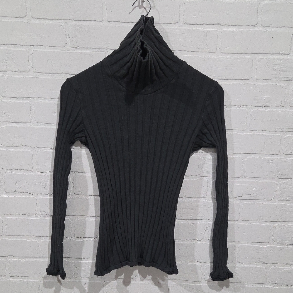 Lotus Eaters Grey Knit Ribbed Turtleneck